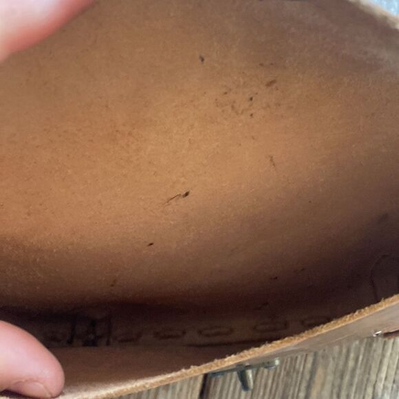 Hand tooled Tooled purse - Picture 3 of 4